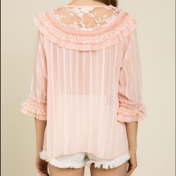 POL BLUSH RUFFLE ACCENT LACE TOP - Picture 5 of 6